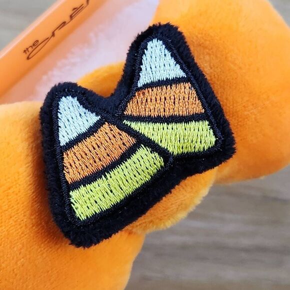 🔹️NIB Hello Kitty White w/Orange Candy Corn Plush Spa Headband - Picture 5 of 10